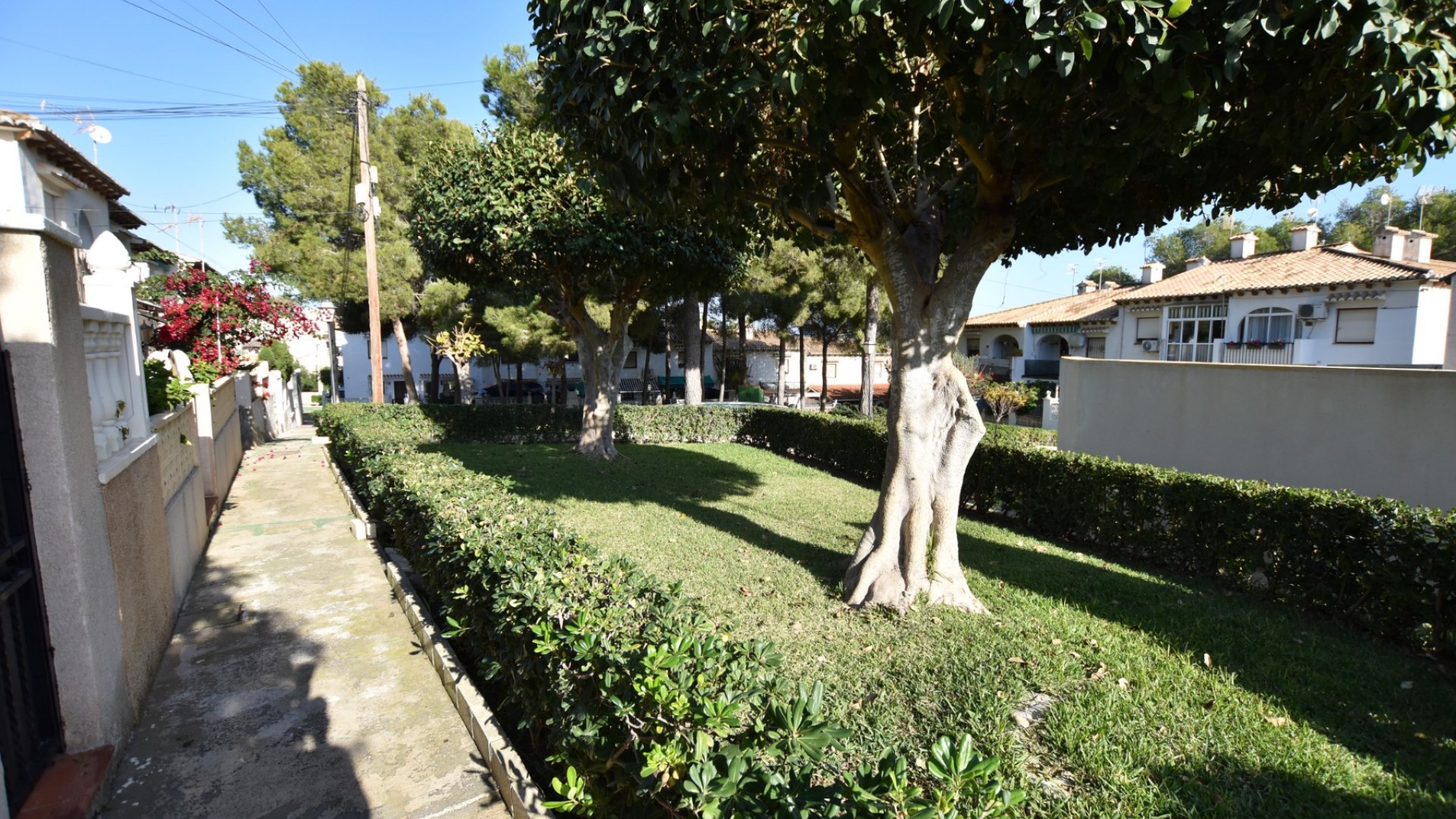 Återförsäljning - Fristående villa -
Torrevieja - Lago Jardín II