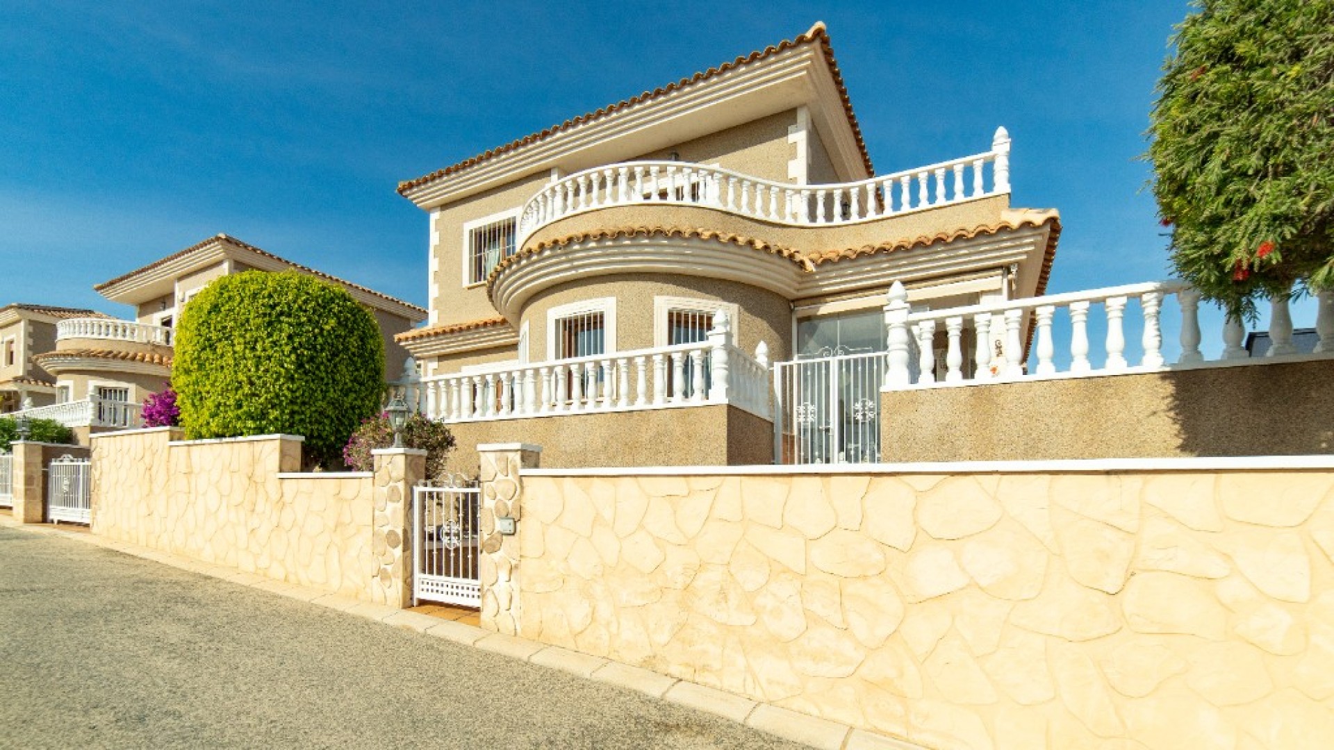 Återförsäljning - Fristående villa -
Torrevieja - Los altos