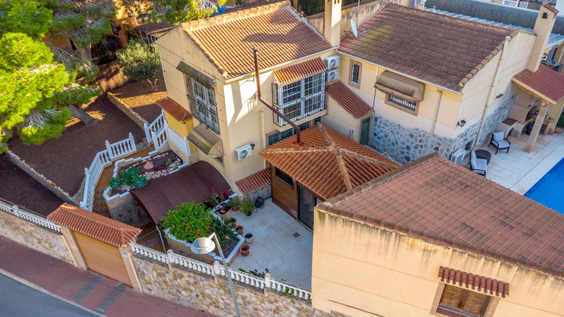 Återförsäljning - Fristående villa -
Torrevieja - Los balcones