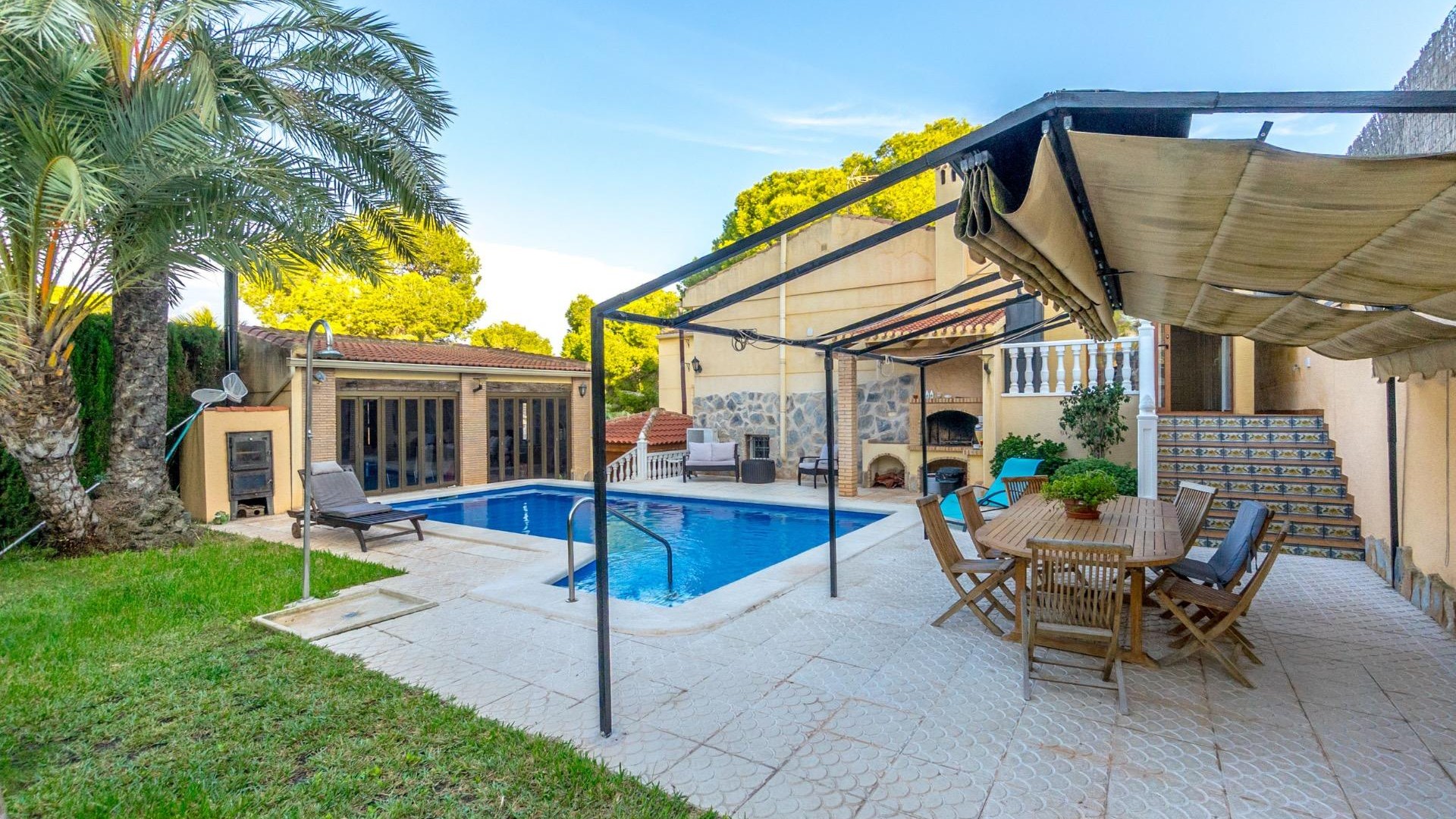 Återförsäljning - Fristående villa -
Torrevieja - Los balcones