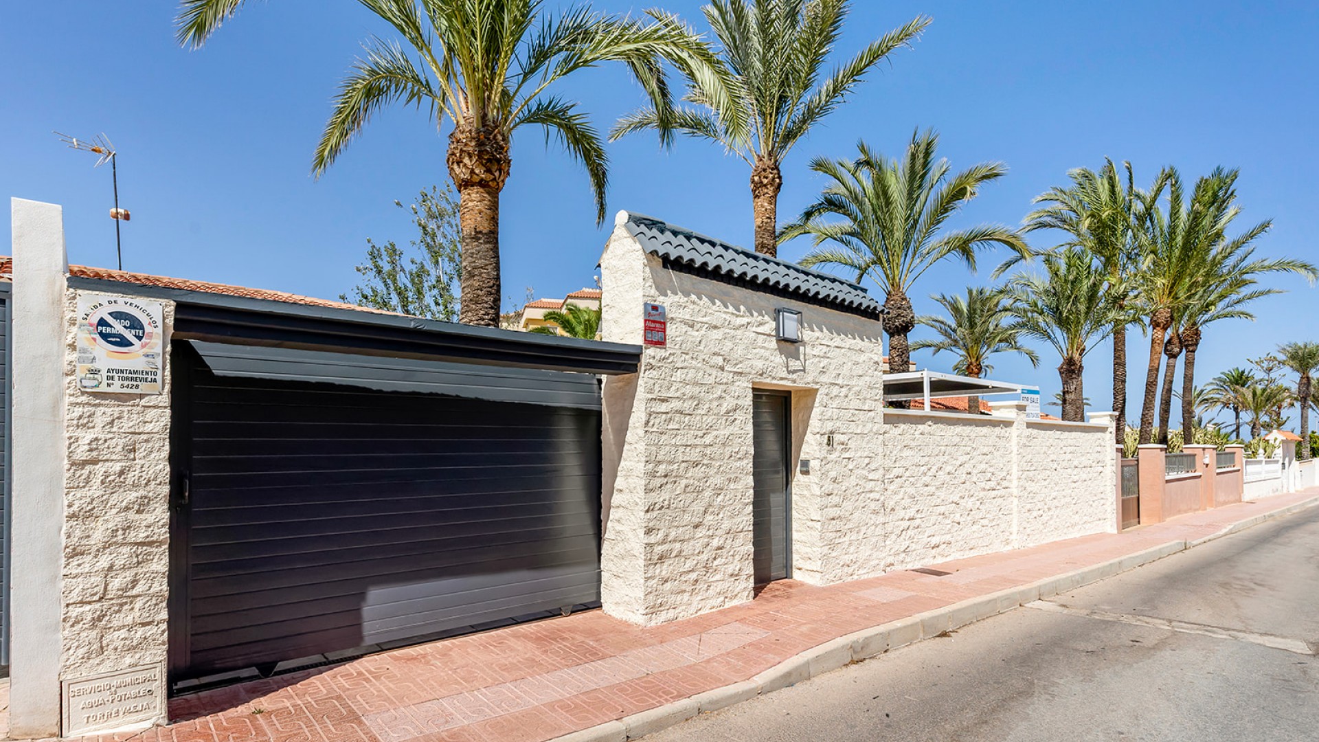 Återförsäljning - Fristående villa -
Torrevieja - Rocio del mar