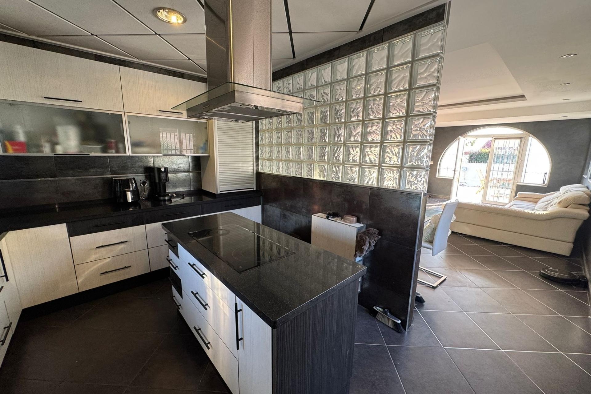 Återförsäljning - Fristående villa -
Torrevieja - San luis