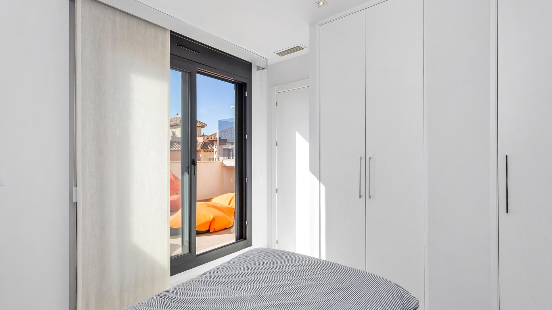 Återförsäljning - Fristående villa -
Torrevieja - Sector 25