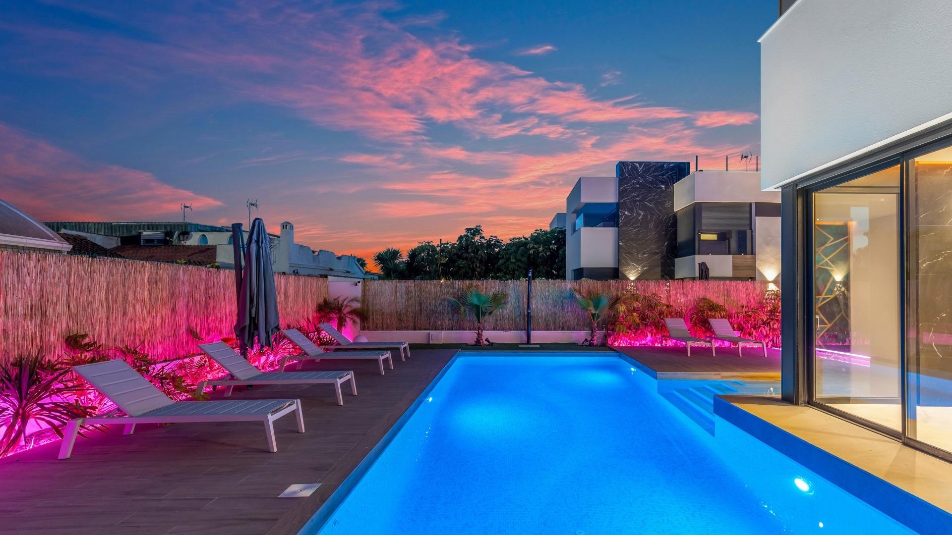 Återförsäljning - Fristående villa -
Torrevieja - Torreta florida