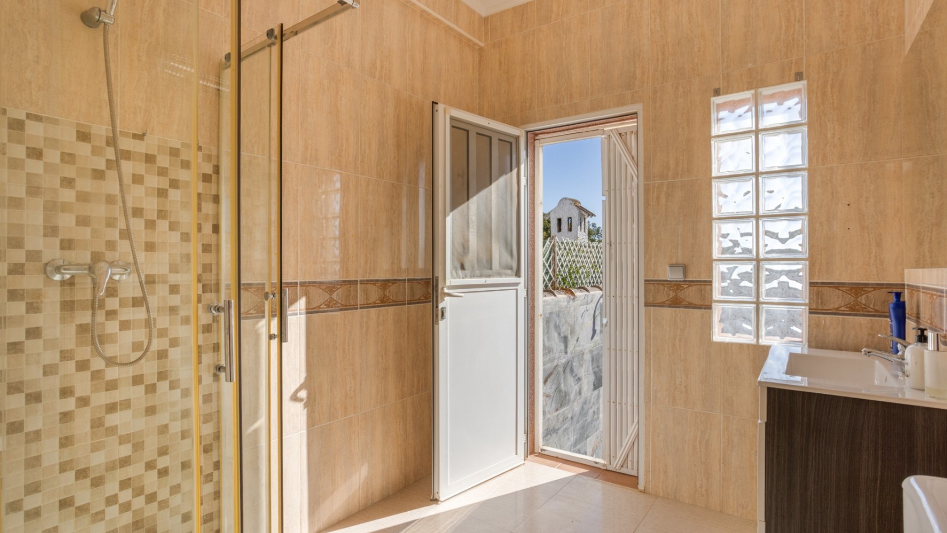 Återförsäljning - Fristående villa -
Torrevieja - Urbanización San Luis