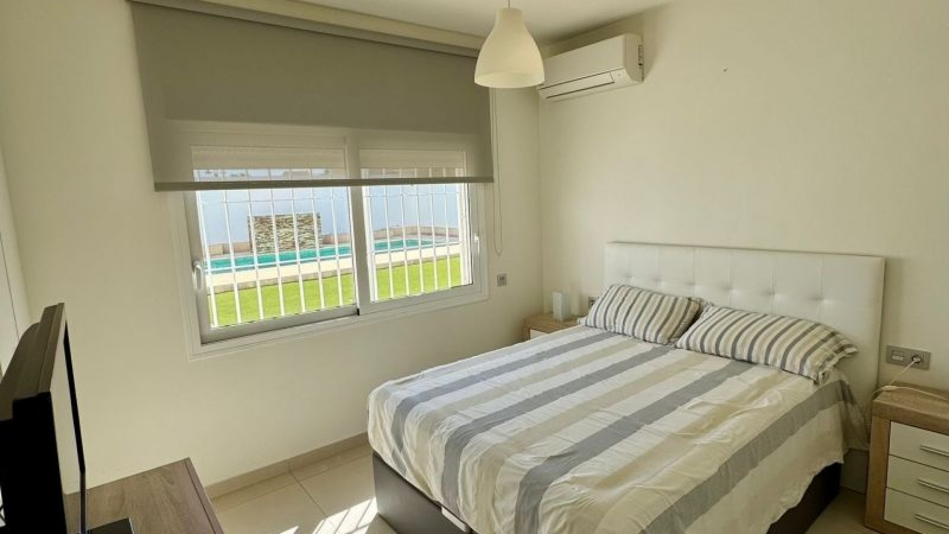 Återförsäljning - Fristående villa -
Torrevieja