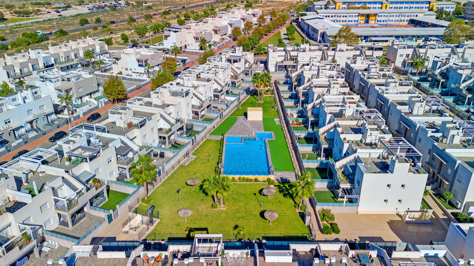 Återförsäljning - Fristående villa -
Torrevieja