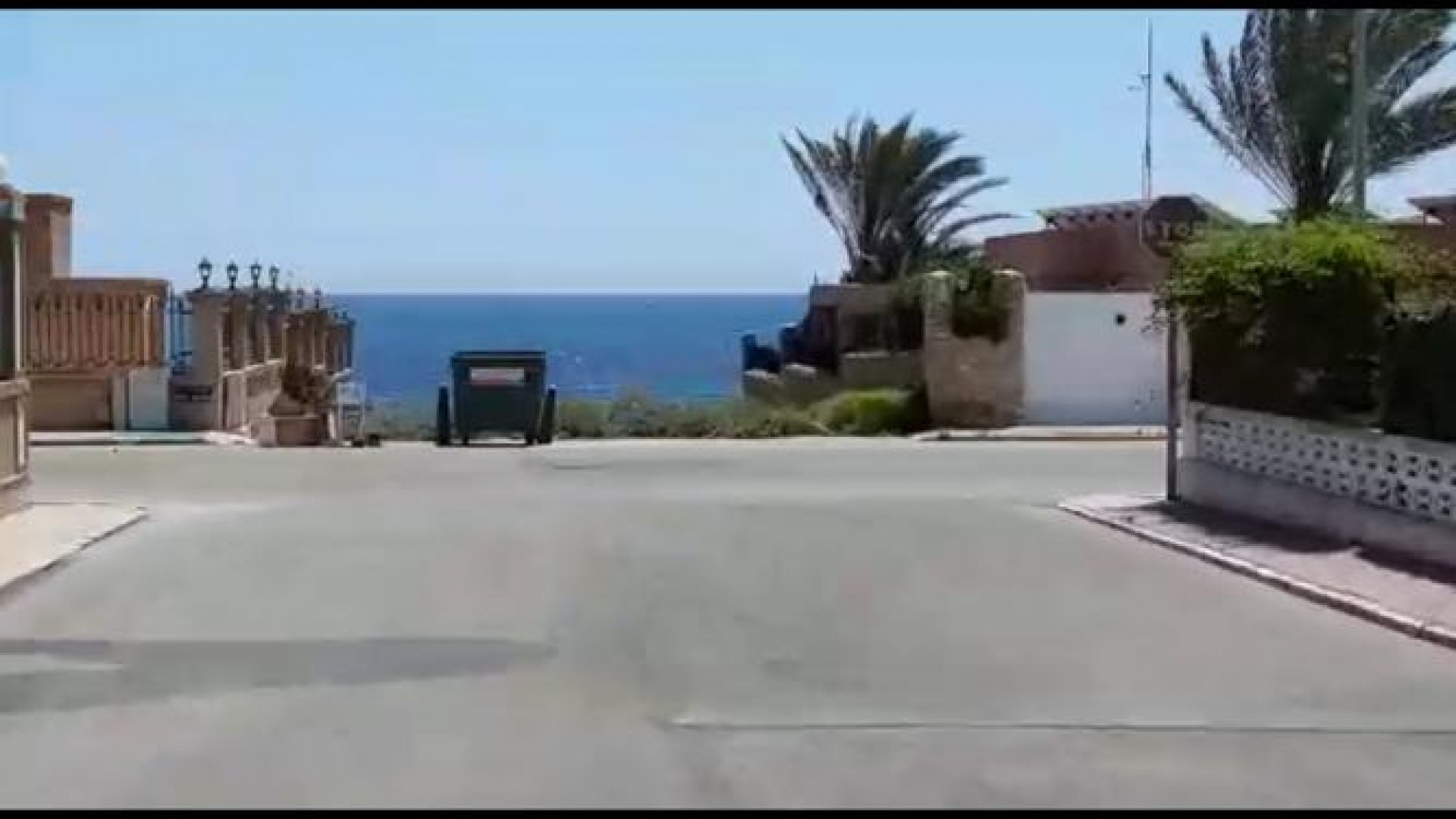 Återförsäljning - Fristående villa -
Torrevieja