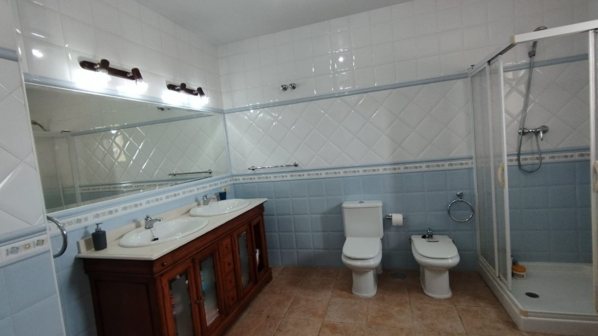 Återförsäljning - Fristående villa -
Torrevieja