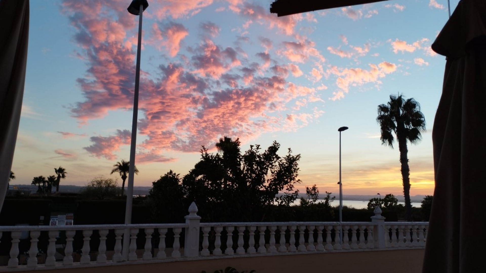 Återförsäljning - Fristående villa -
Torrevieja