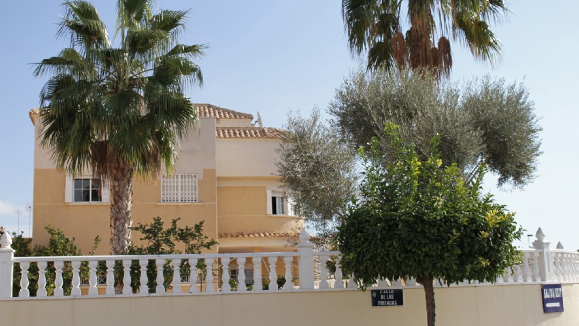 Återförsäljning - Fristående villa -
Torrevieja