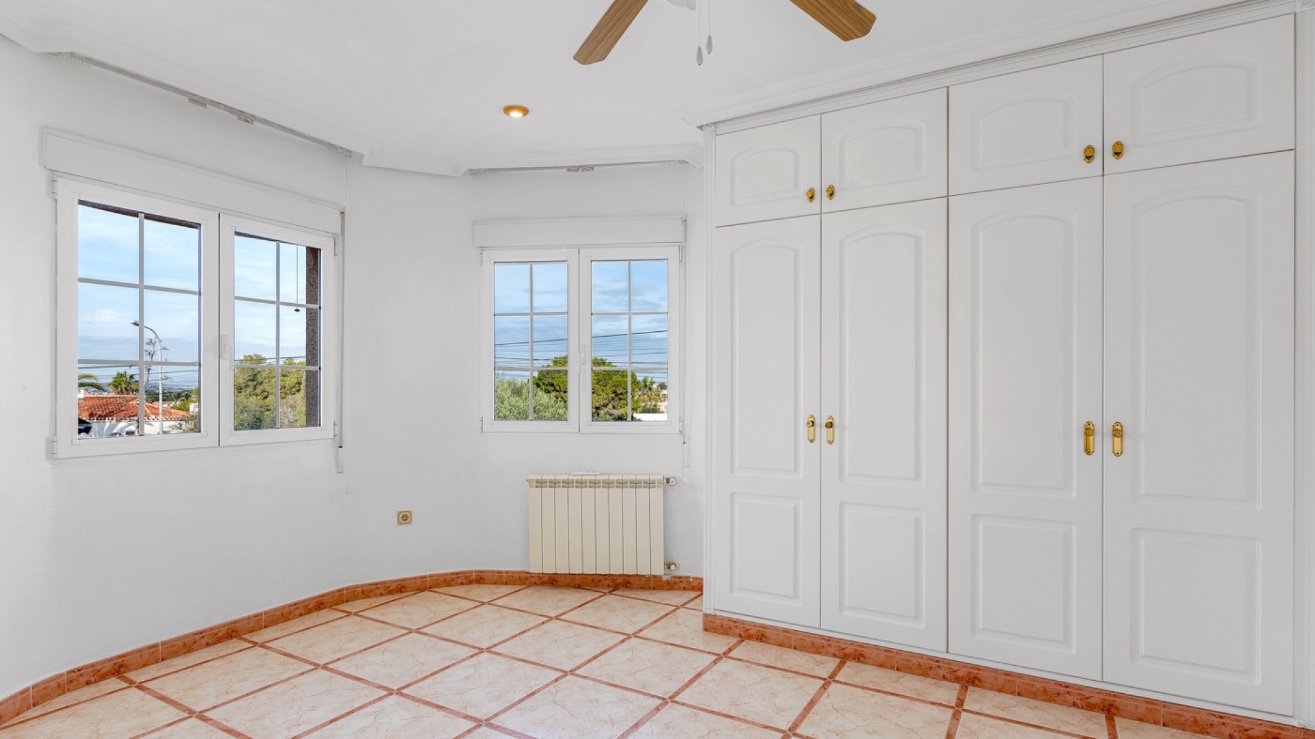 Återförsäljning - Fristående villa -
Torrevieja