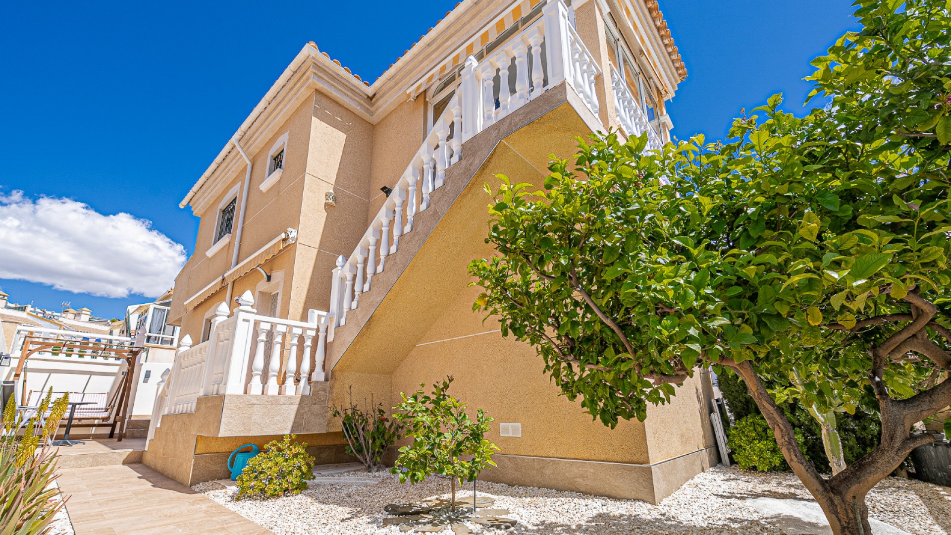 Återförsäljning - Fristående villa -
Villamartín - Montegolf