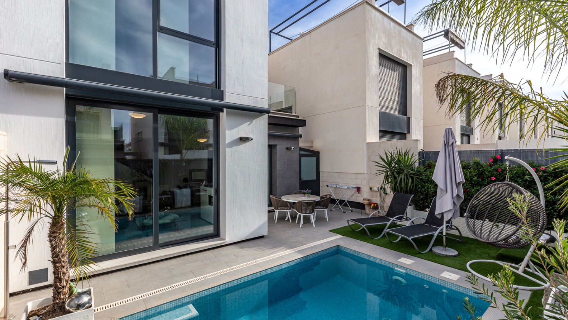 Återförsäljning - Fristående villa -
Villamartín - Pau 26