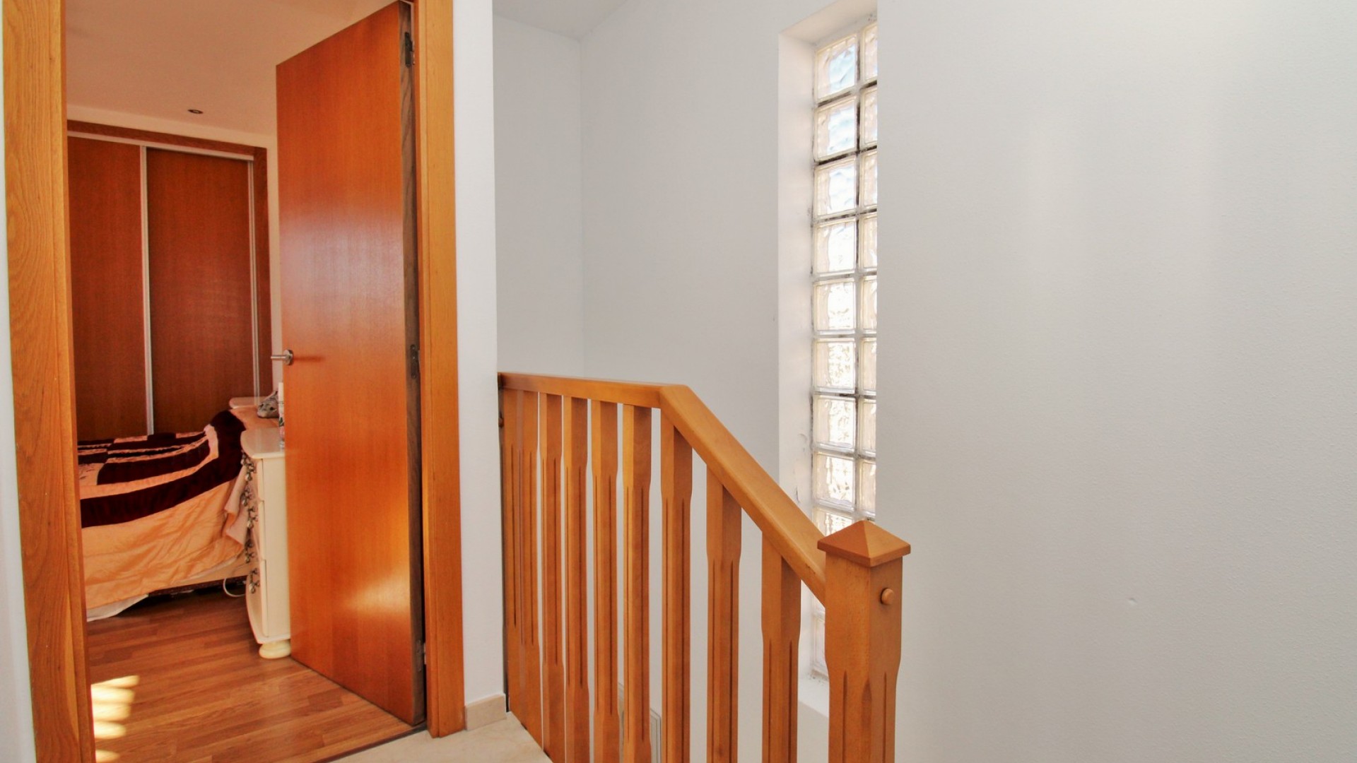 Återförsäljning - Fristående villa -
Villamartín - PAU 8