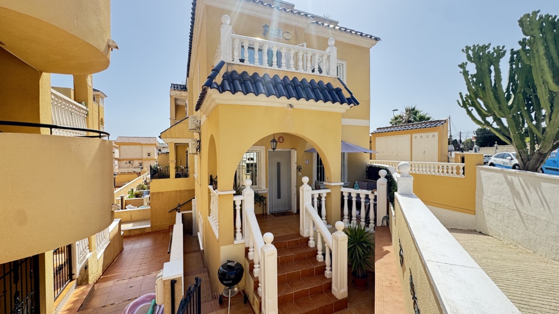 Återförsäljning - Fristående villa -
Villamartín