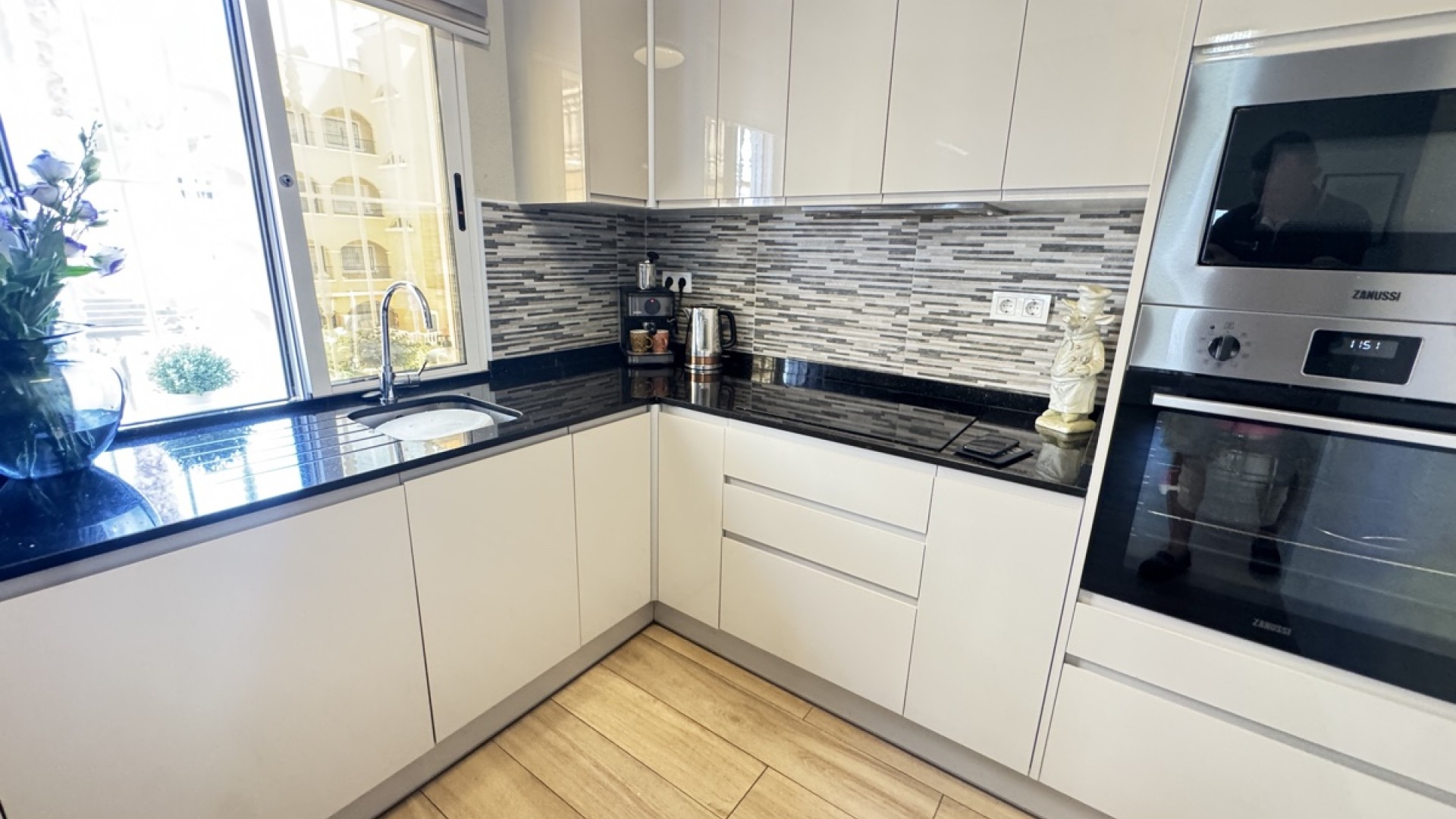 Återförsäljning - Fristående villa -
Villamartín