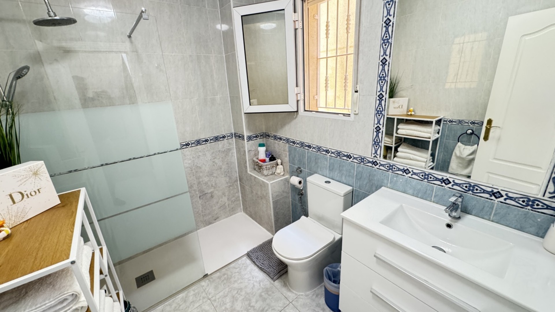 Återförsäljning - Fristående villa -
Villamartín