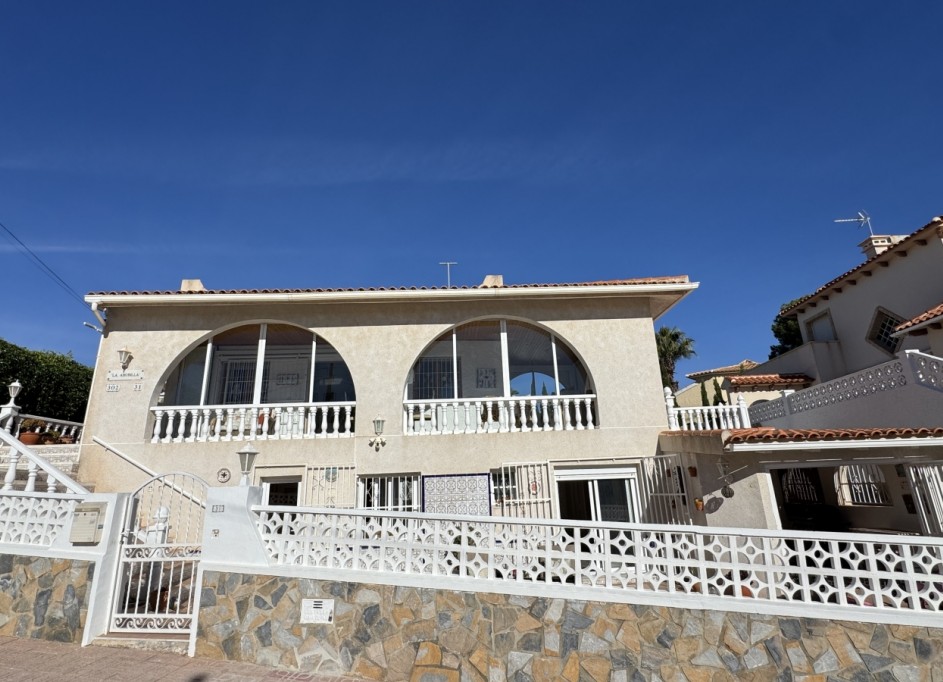 Återförsäljning - Fristående villa -
Villamartín