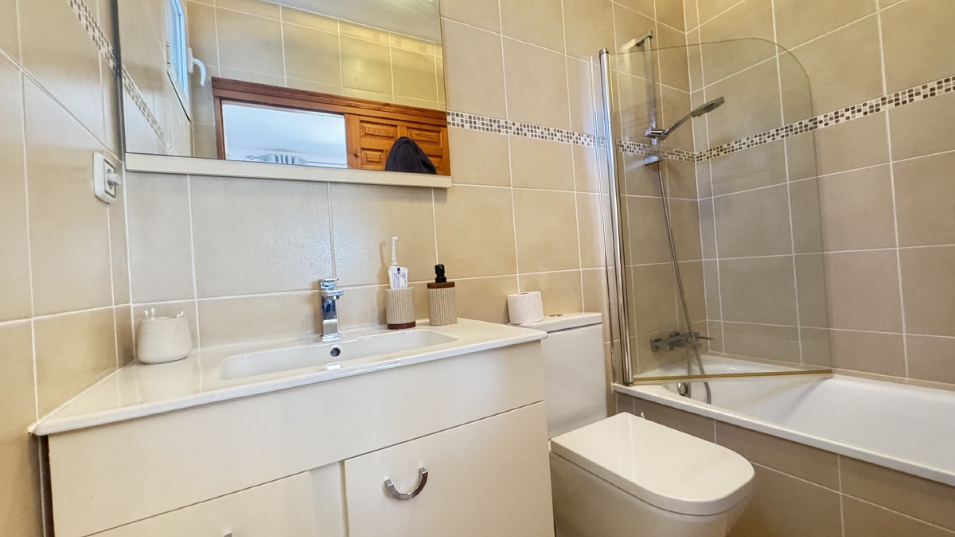 Återförsäljning - Fristående villa -
Villamartín