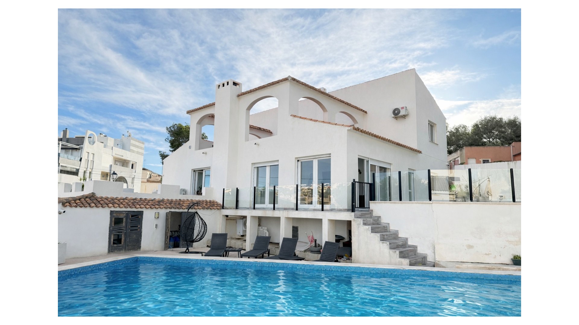 Återförsäljning - Fristående villa -
Villamartín