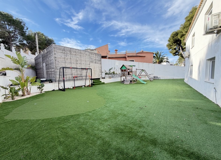 Återförsäljning - Fristående villa -
Villamartín