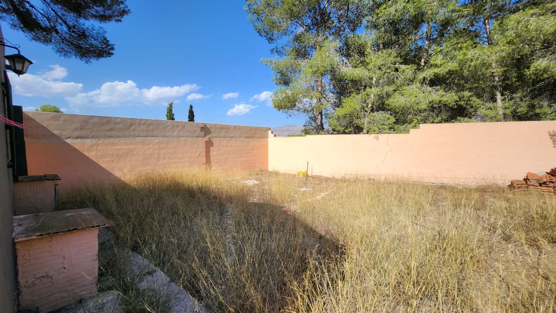 Återförsäljning - Fristående villa -
Villena