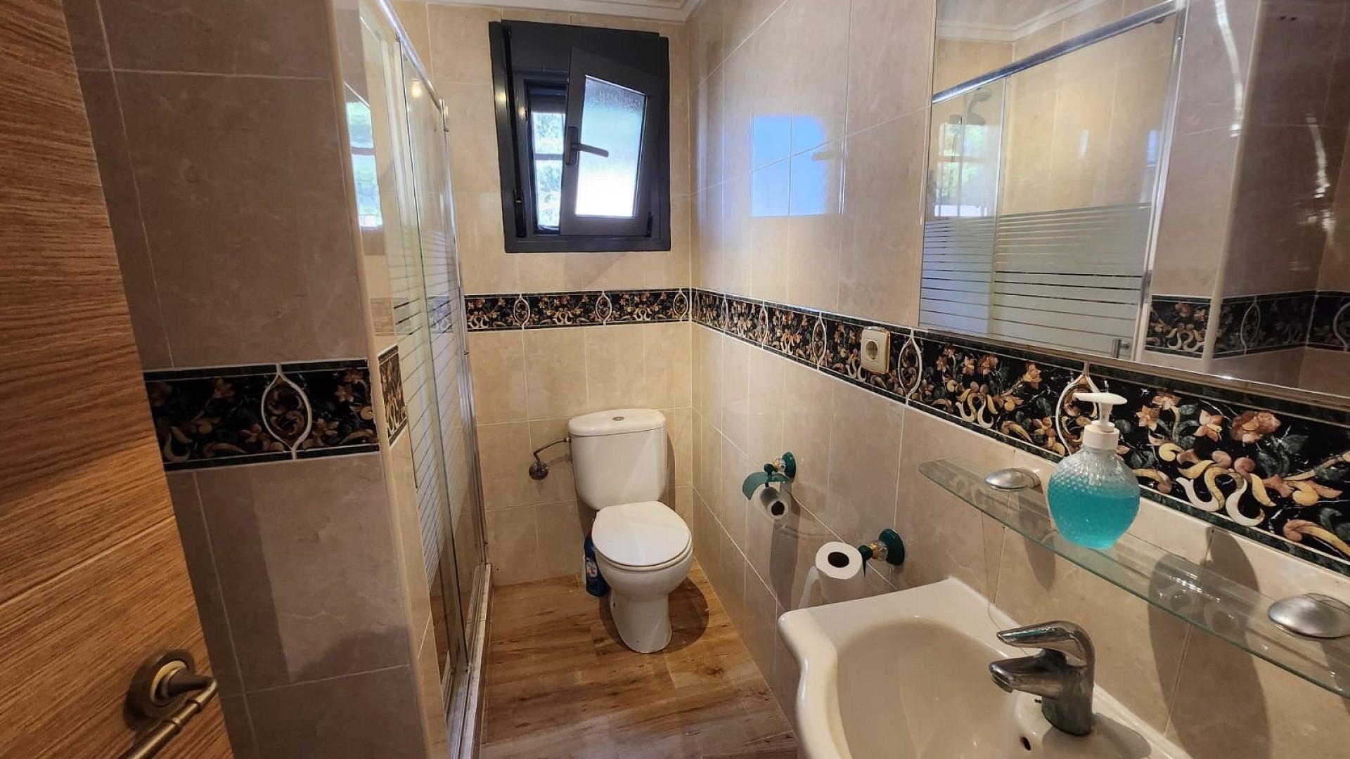 Återförsäljning - Fristående villa -
Villena