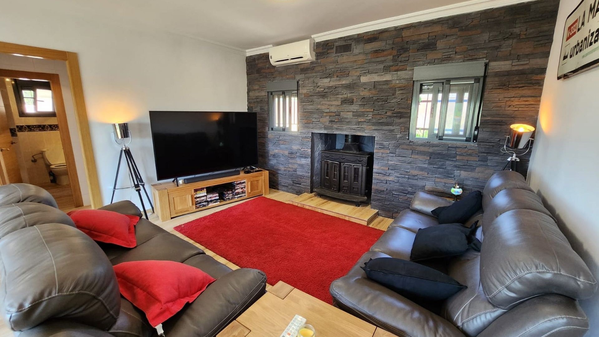 Återförsäljning - Fristående villa -
Villena