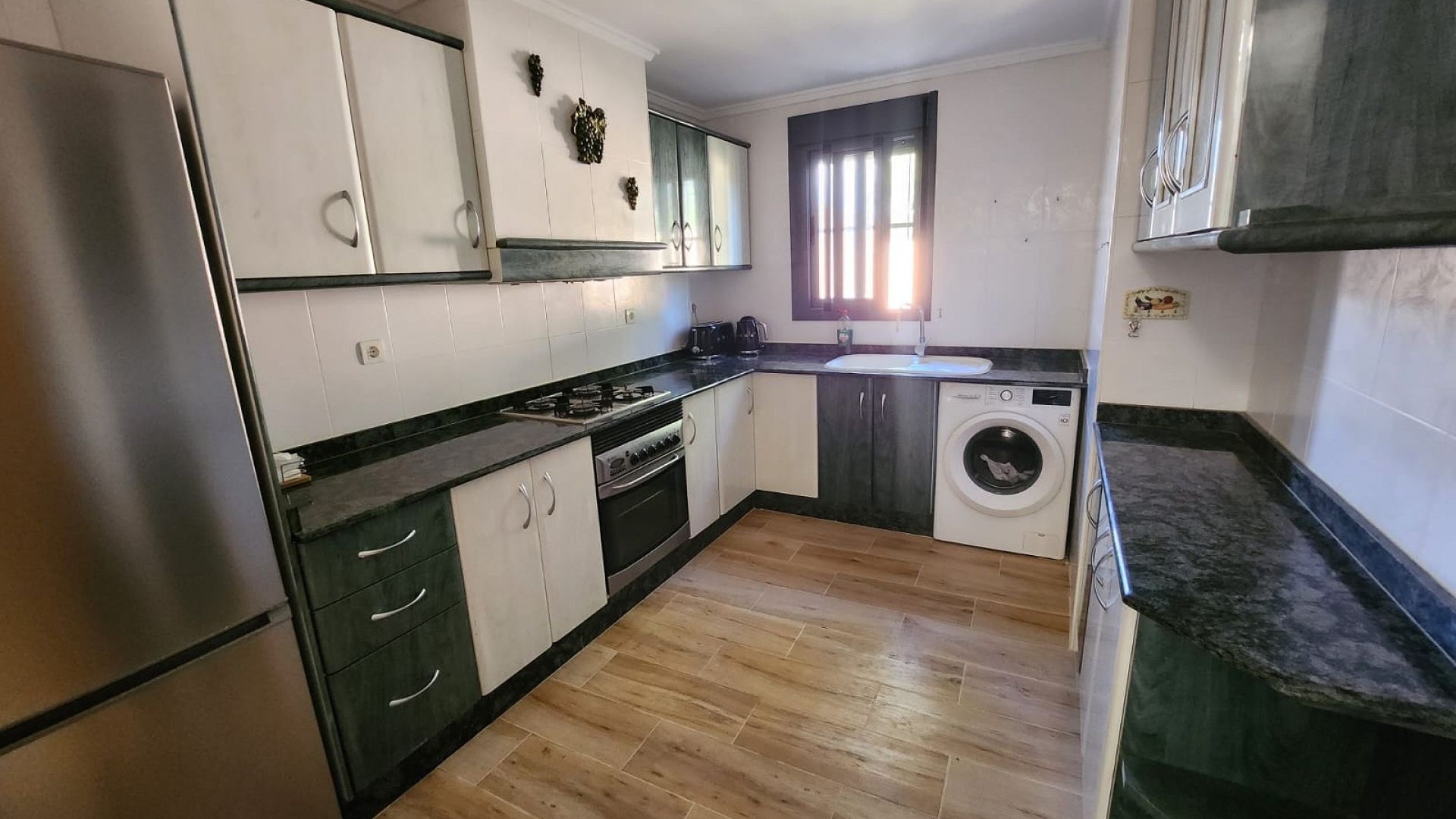 Återförsäljning - Fristående villa -
Villena