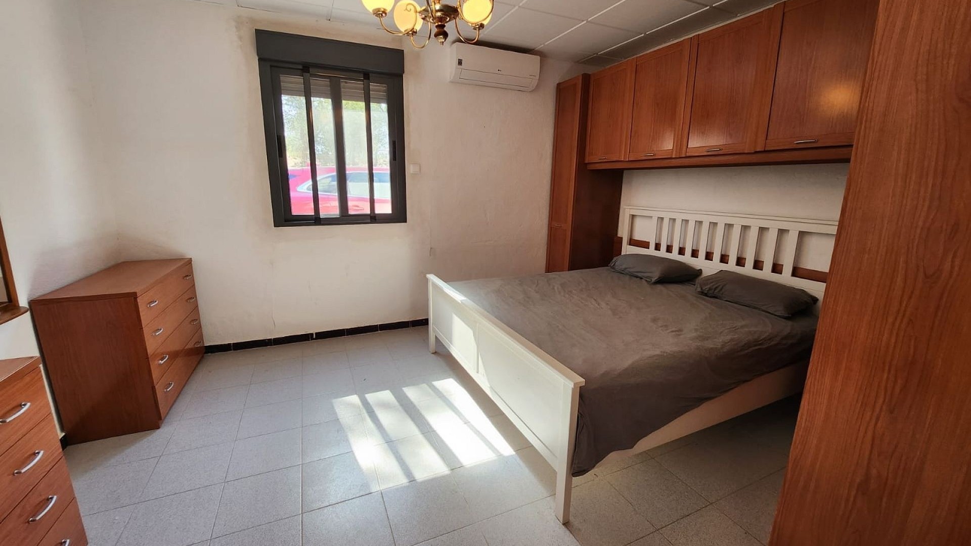 Återförsäljning - Fristående villa -
Villena