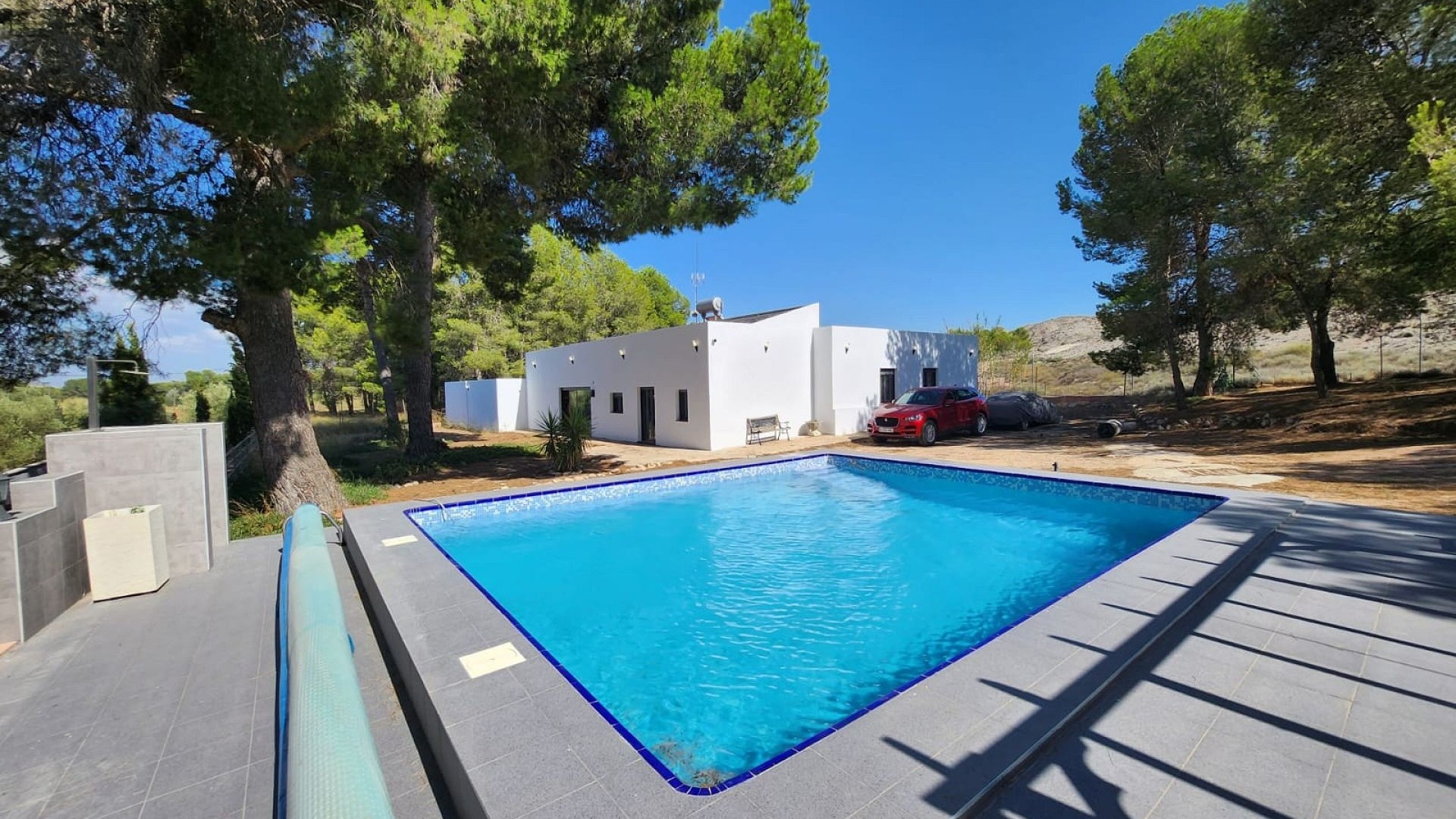 Återförsäljning - Fristående villa -
Villena