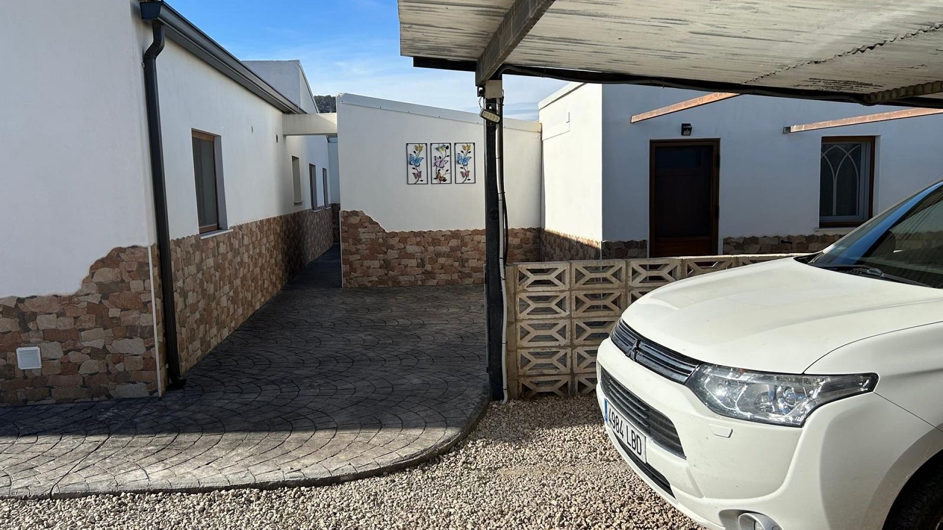 Återförsäljning - Fristående villa -
Villena