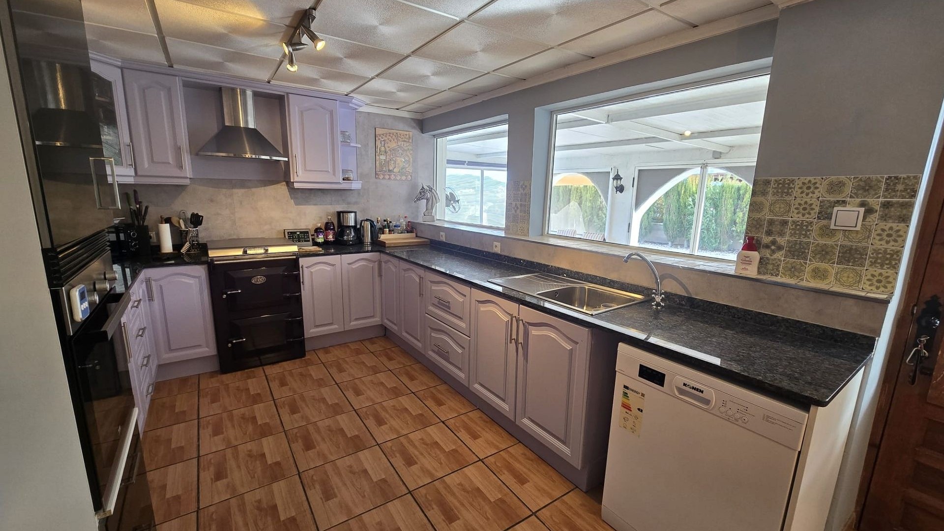 Återförsäljning - Fristående villa -
Villena