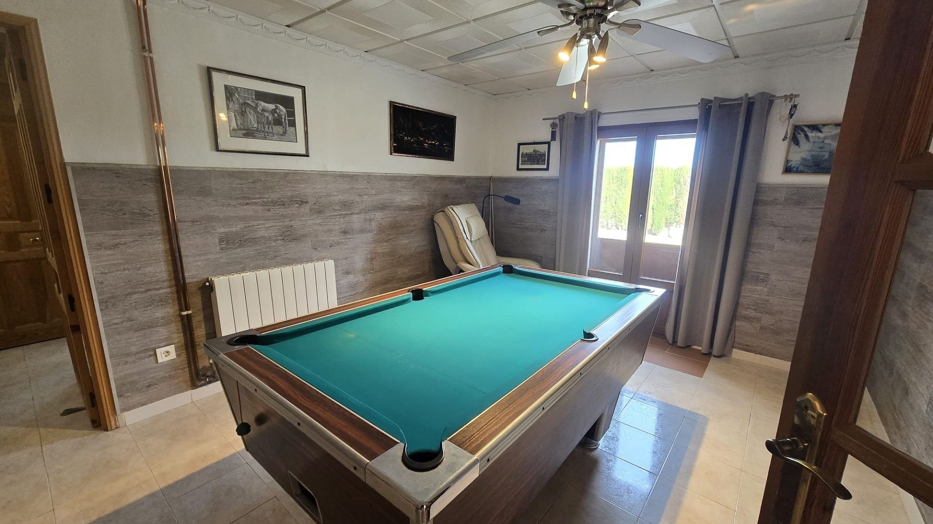 Återförsäljning - Fristående villa -
Villena