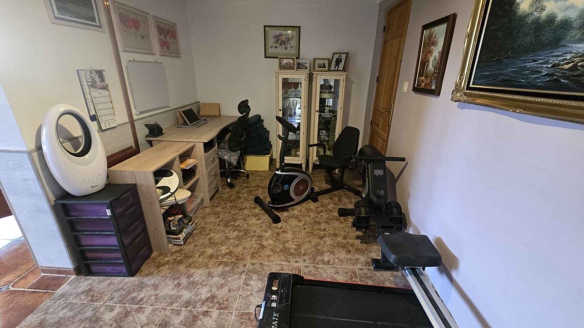 Återförsäljning - Fristående villa -
Villena