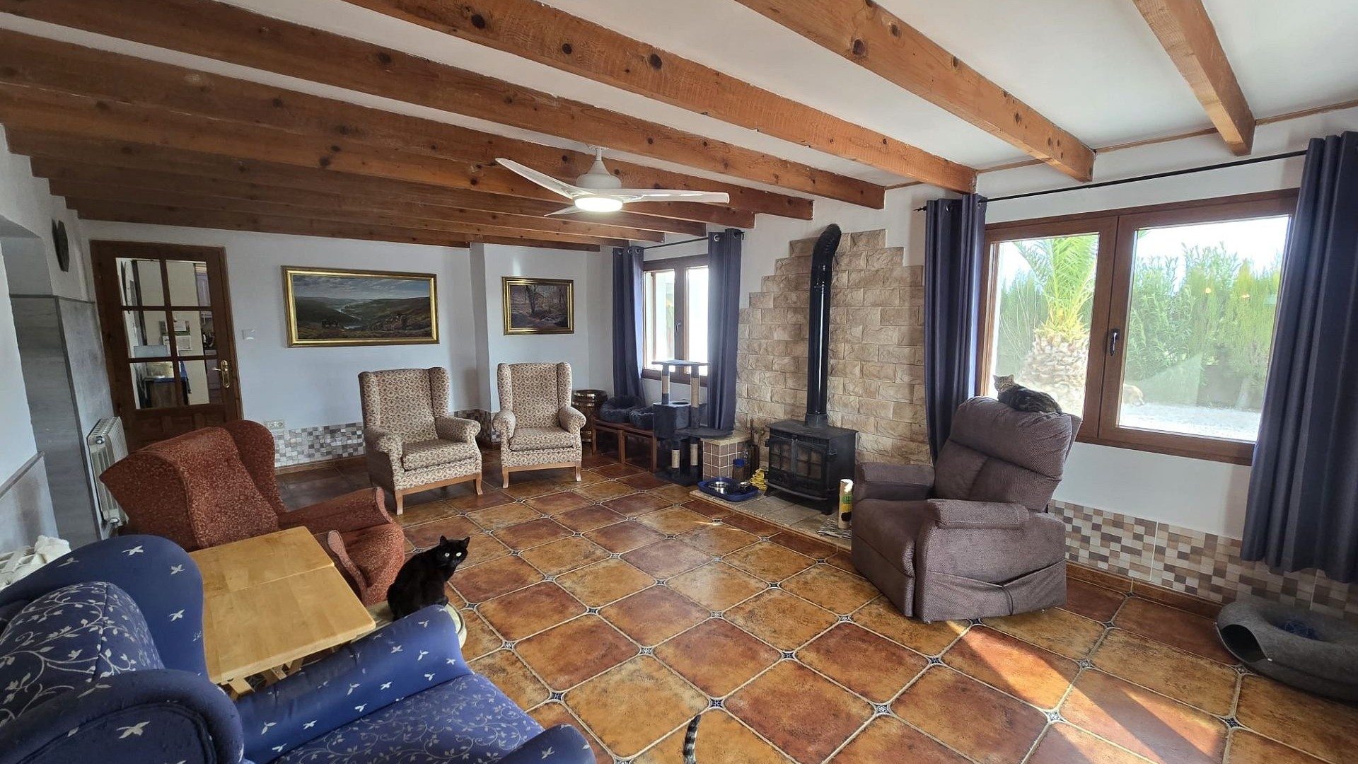 Återförsäljning - Fristående villa -
Villena