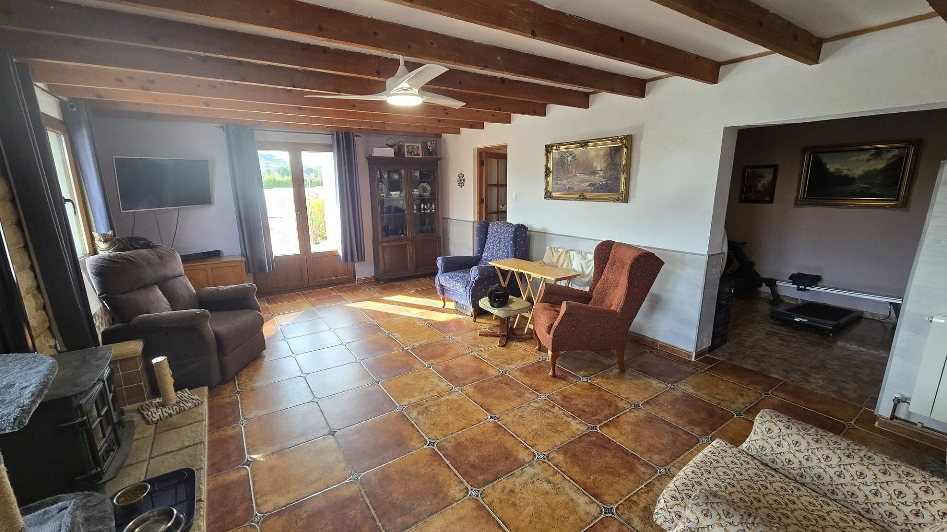 Återförsäljning - Fristående villa -
Villena