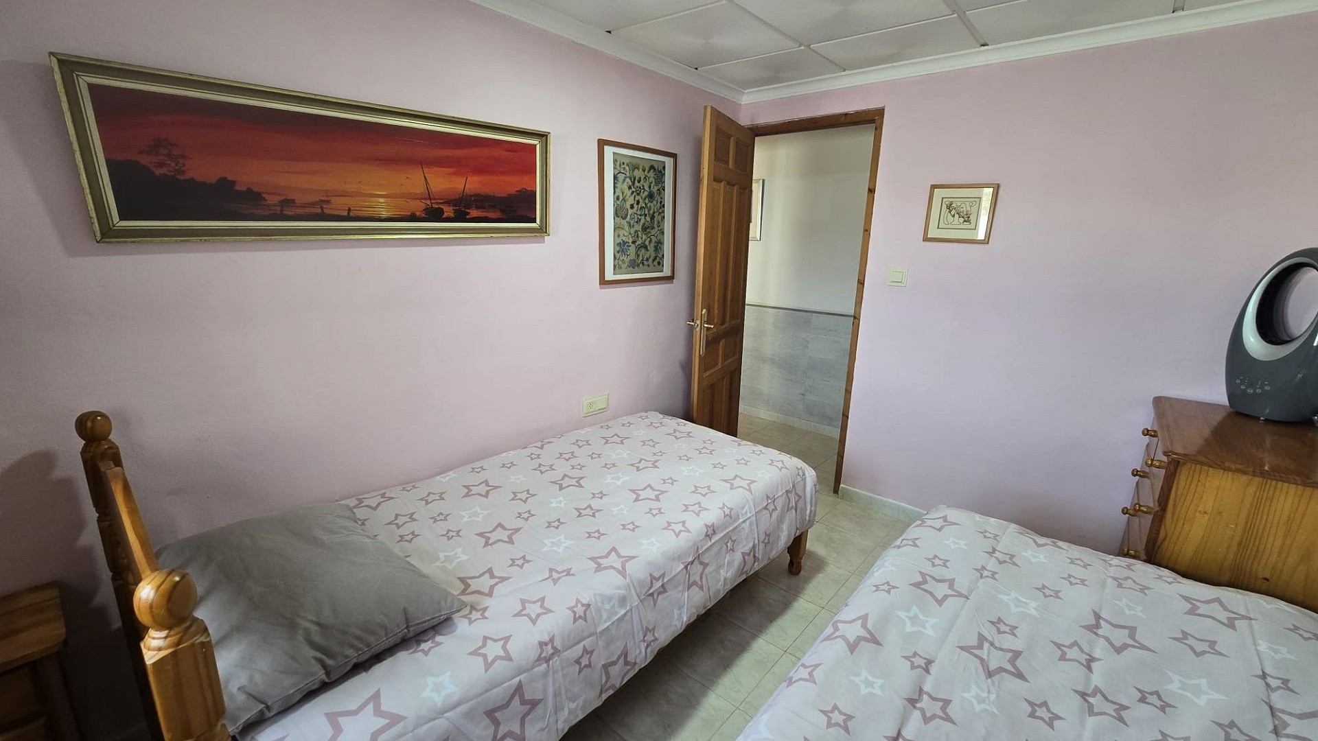 Återförsäljning - Fristående villa -
Villena