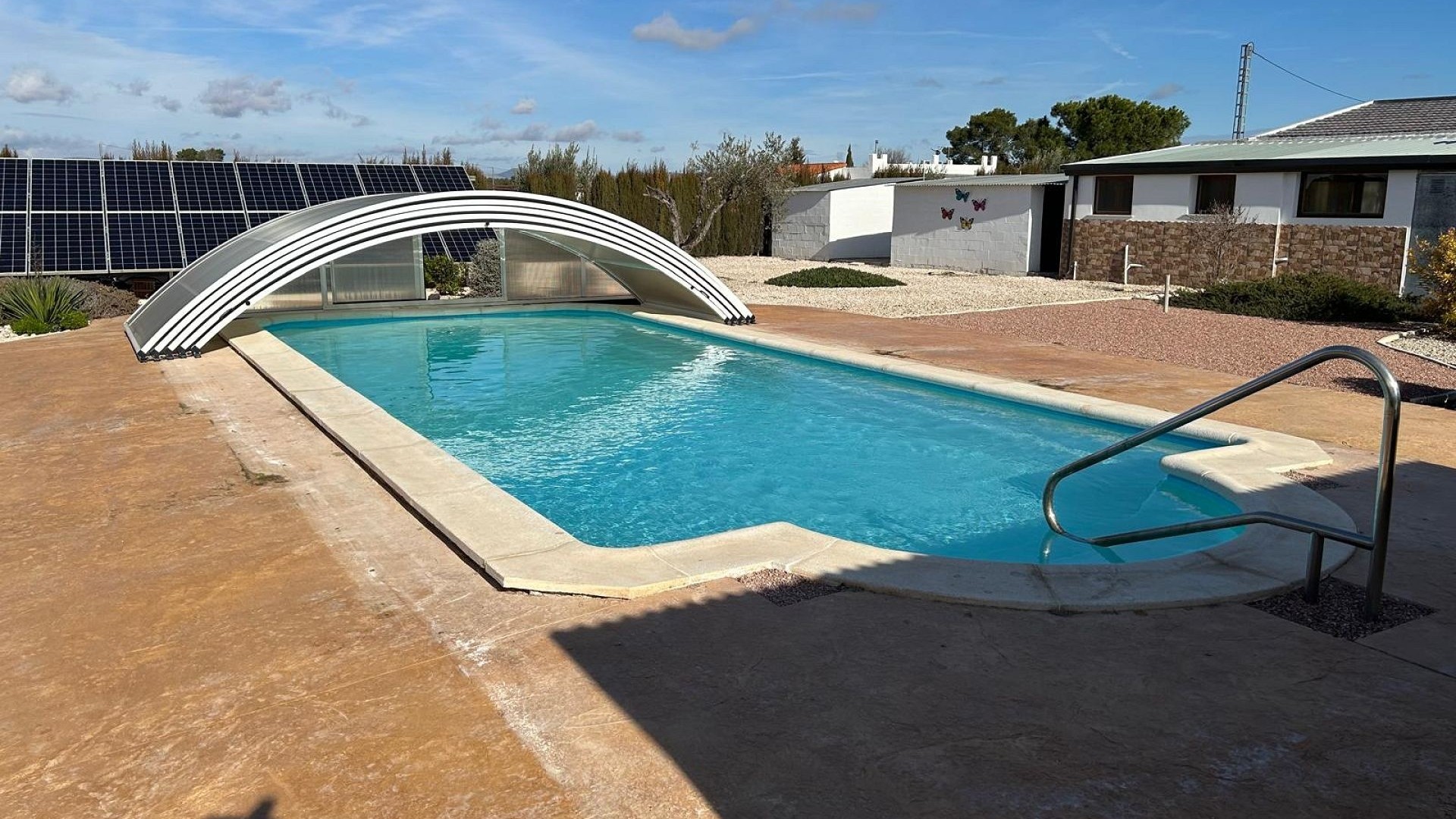 Återförsäljning - Fristående villa -
Villena