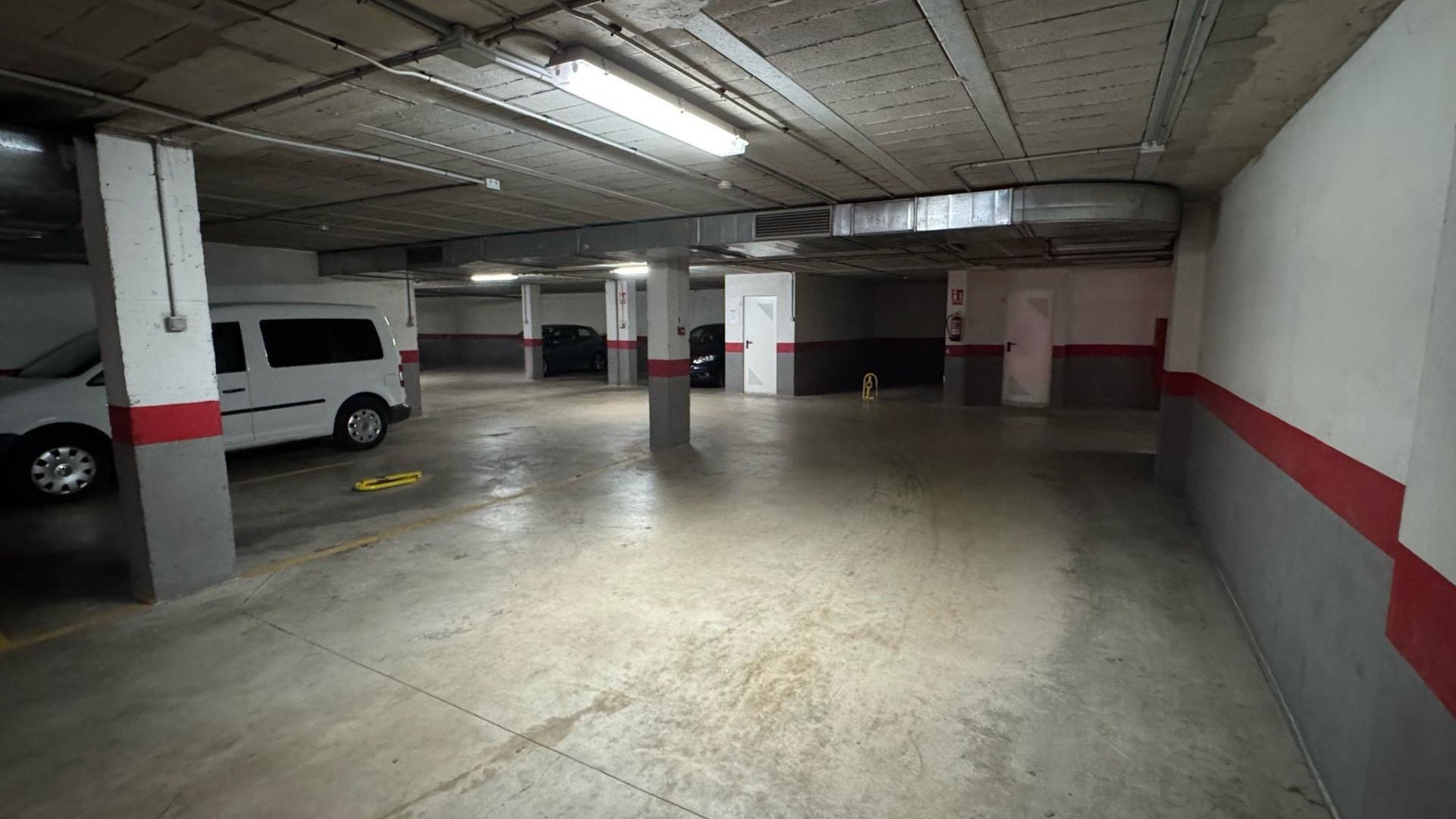 Återförsäljning - Garage -
Torrevieja - Centro