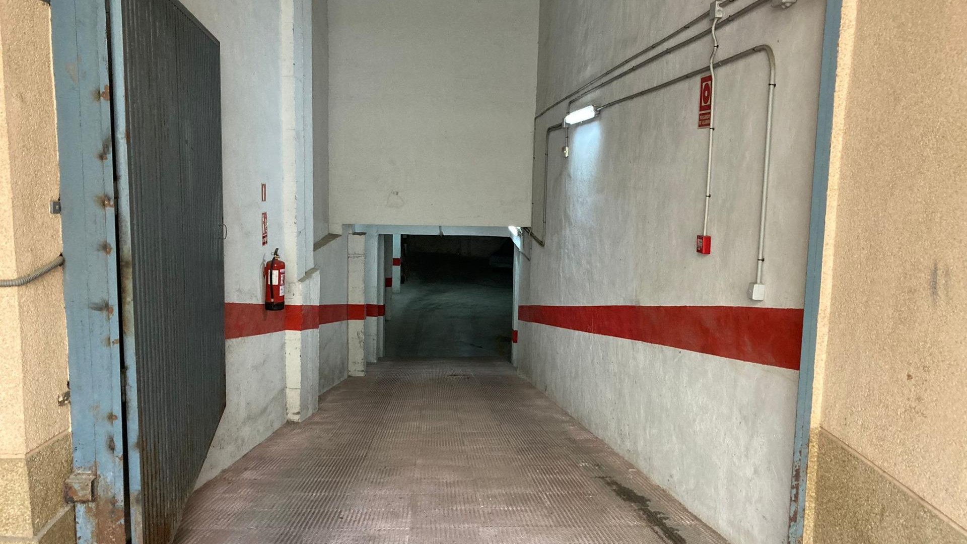 Återförsäljning - Garage -
Torrevieja - Nueva Torrevieja