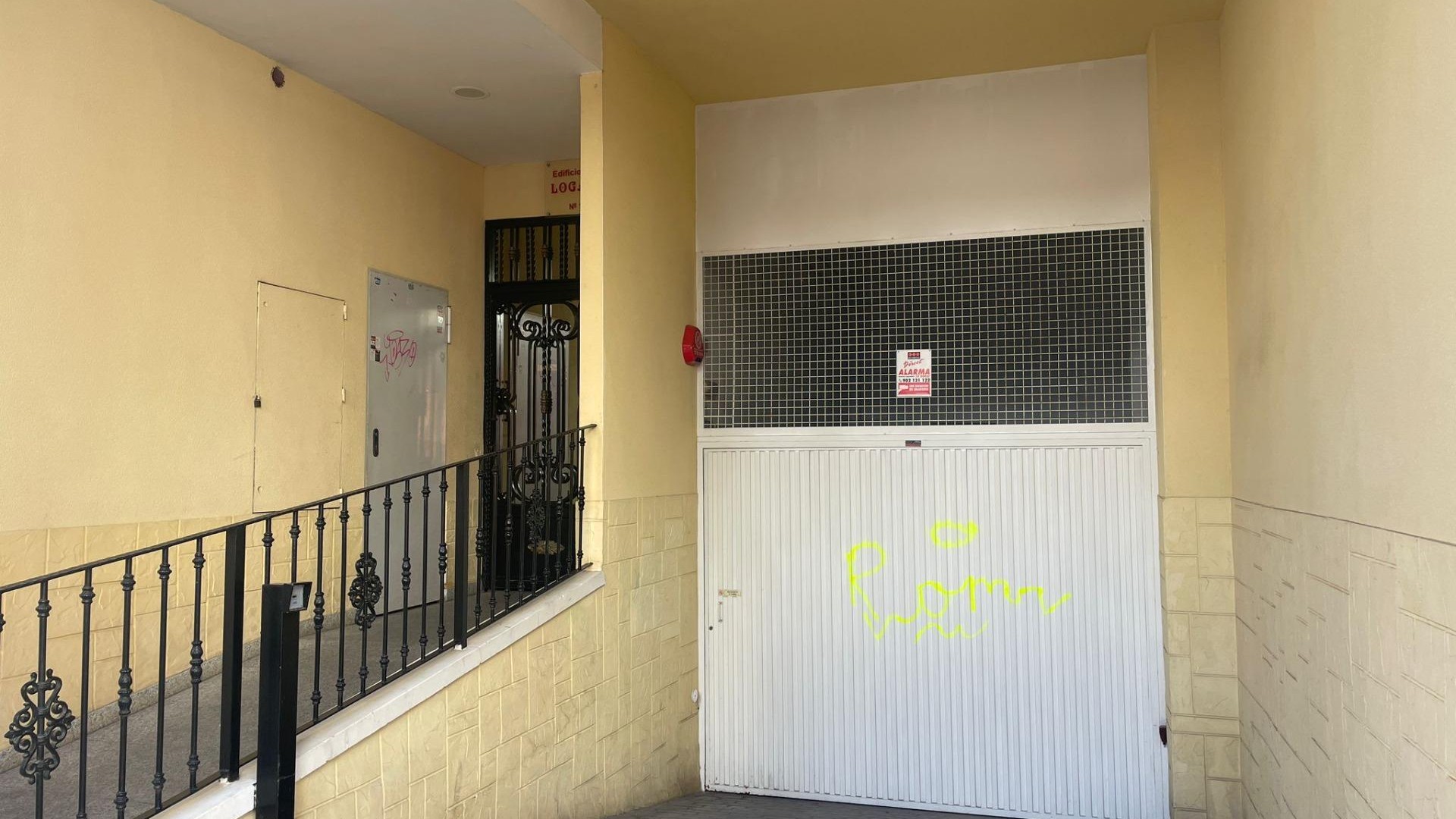 Återförsäljning - Garage -
Torrevieja - Playa del cura