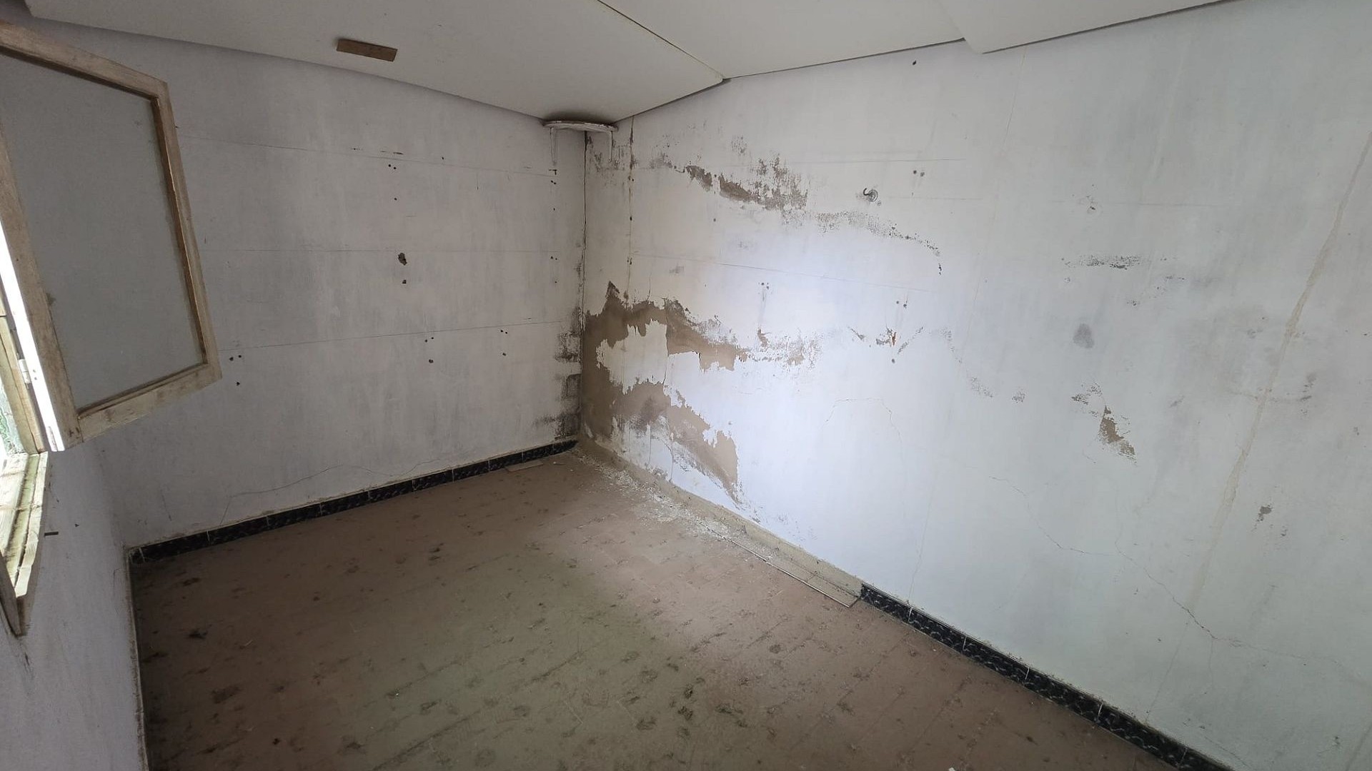 Återförsäljning - Investeringsprojekt -
SAX