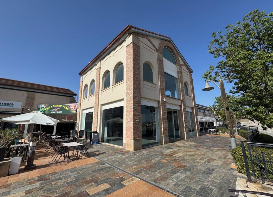 Återförsäljning - Kommersiell -
Algorfa - La Finca Golf Resort