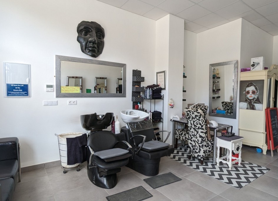 Återförsäljning - Kommersiell -
Lo Crispin