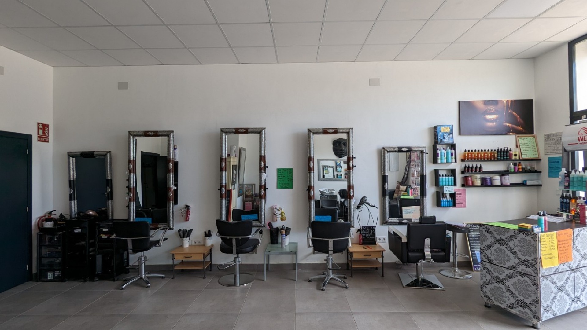 Återförsäljning - Kommersiell -
Lo Crispin