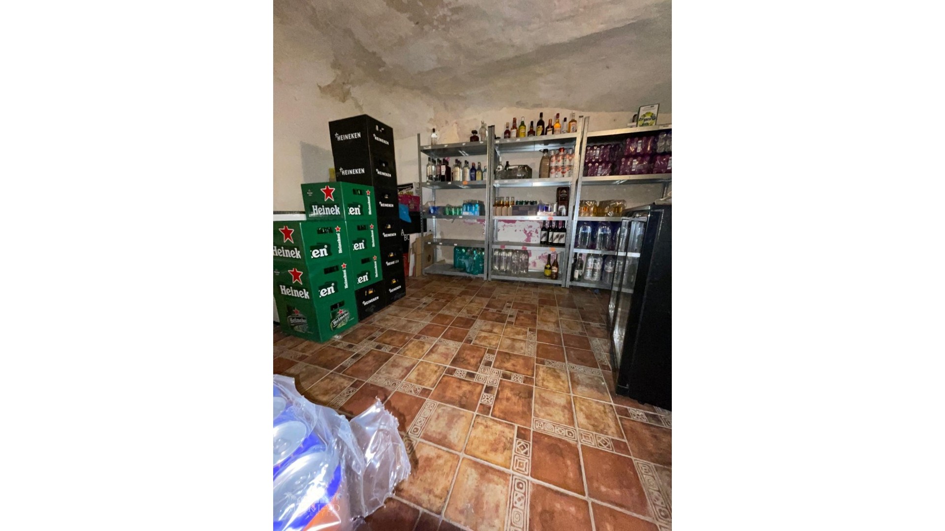 Återförsäljning - Kommersiell -
Pinoso - Pinoso Alicante