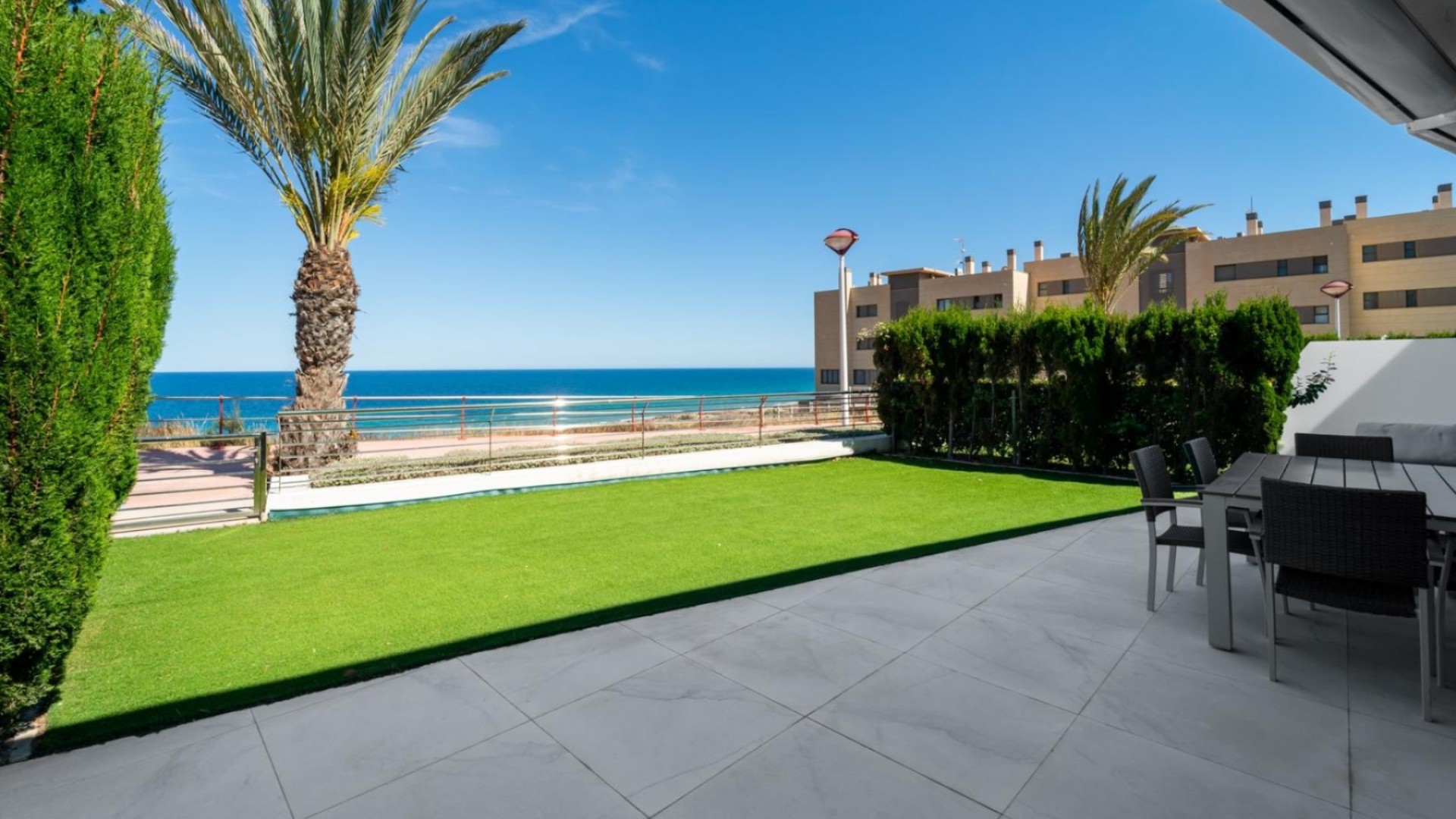 Återförsäljning - Lägenhet lägenhet -
Arenales del Sol