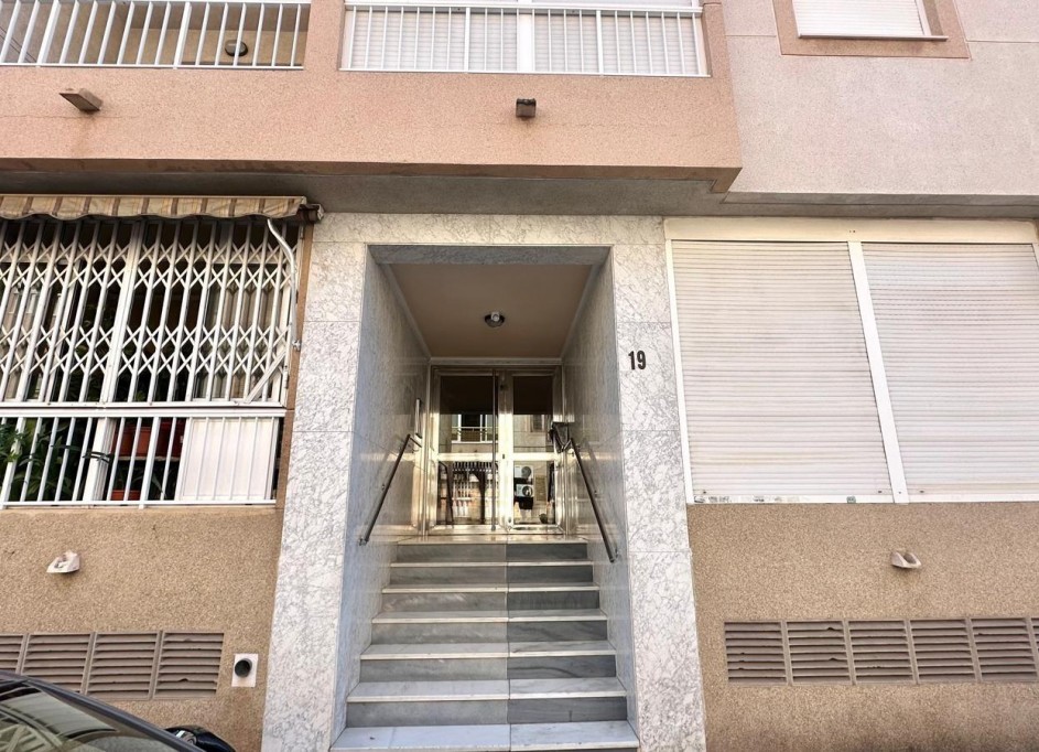 Återförsäljning - Lägenhet lägenhet -
Torrevieja - Acequion